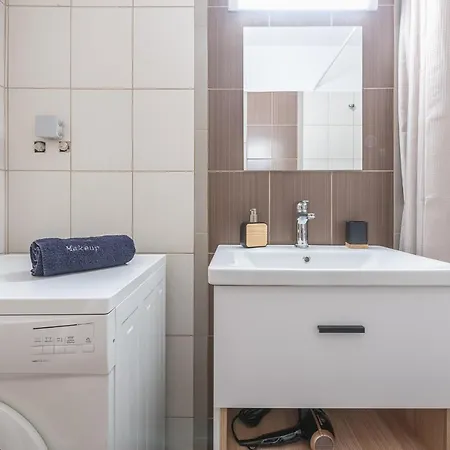 Apartment Luxury Loft With A Balcony By Cloudkeys Athens
